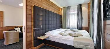 Junior Suite Schlafbereich mit Kingsize Bett