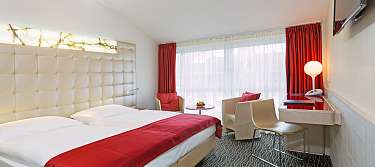 Doppelzimmer Komfort Design Stil mit Sitzecke