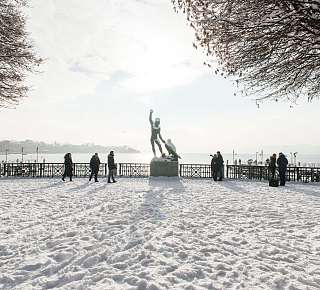 winter zuerich staedtetrip buerkliplatz